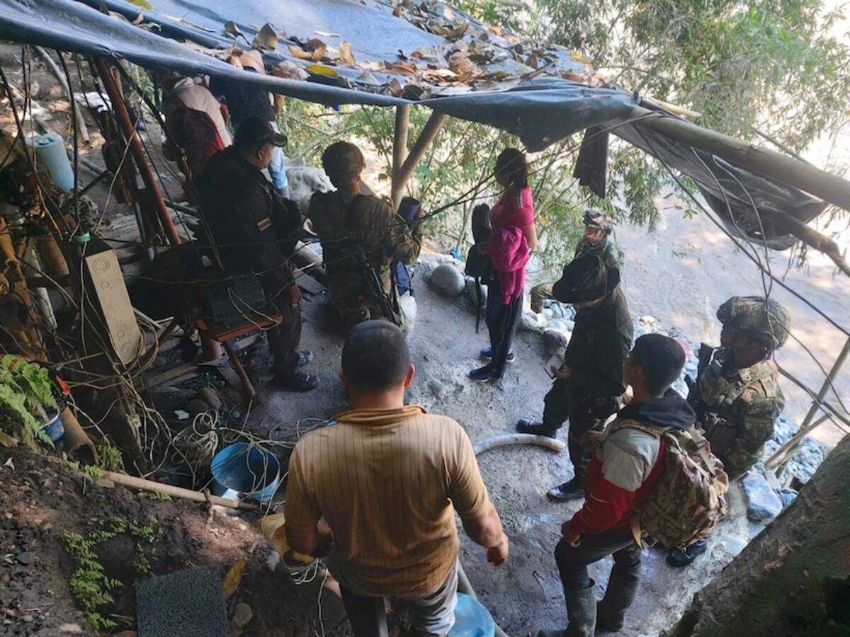 13 personas capturadas en el municipio de Anserma Caldas por ejercer minería ilegal