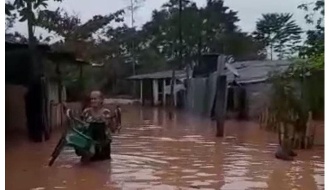 Inundación en Puerto Pinzón, Puerto Boyacá. 
