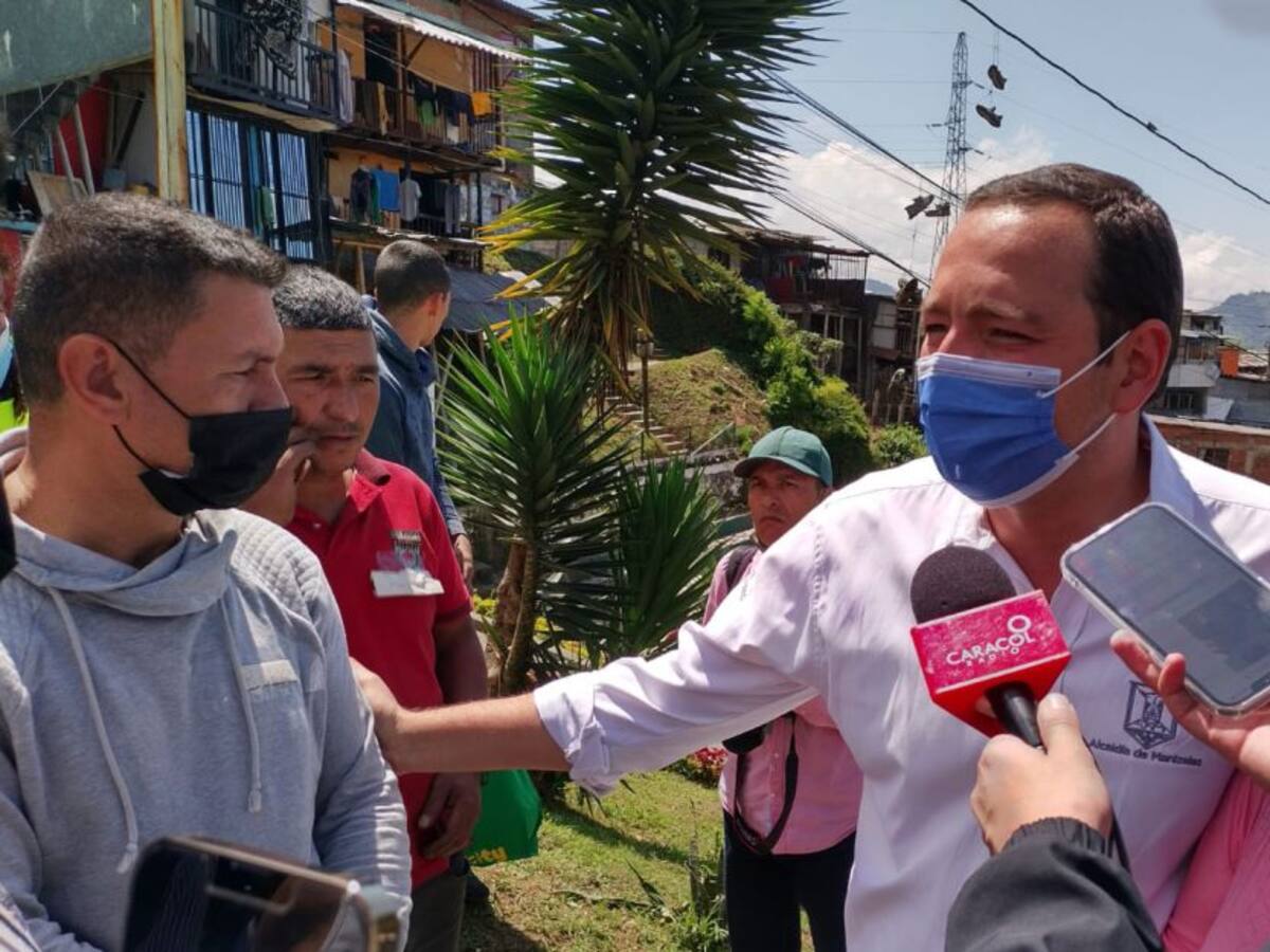 Alcalde anunció entrega de subsidios a los damnificados del Campamento