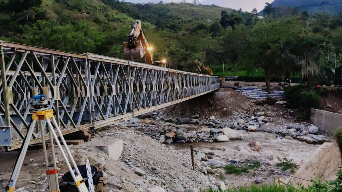Ya funciona el puente militar de la vía Bucaramanga - Matanza
