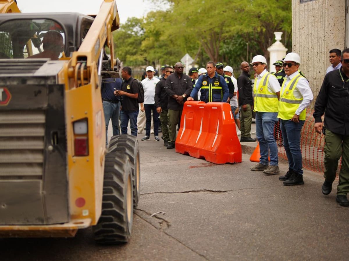 Inició la reconstrucción de la Calle de la Media Luna