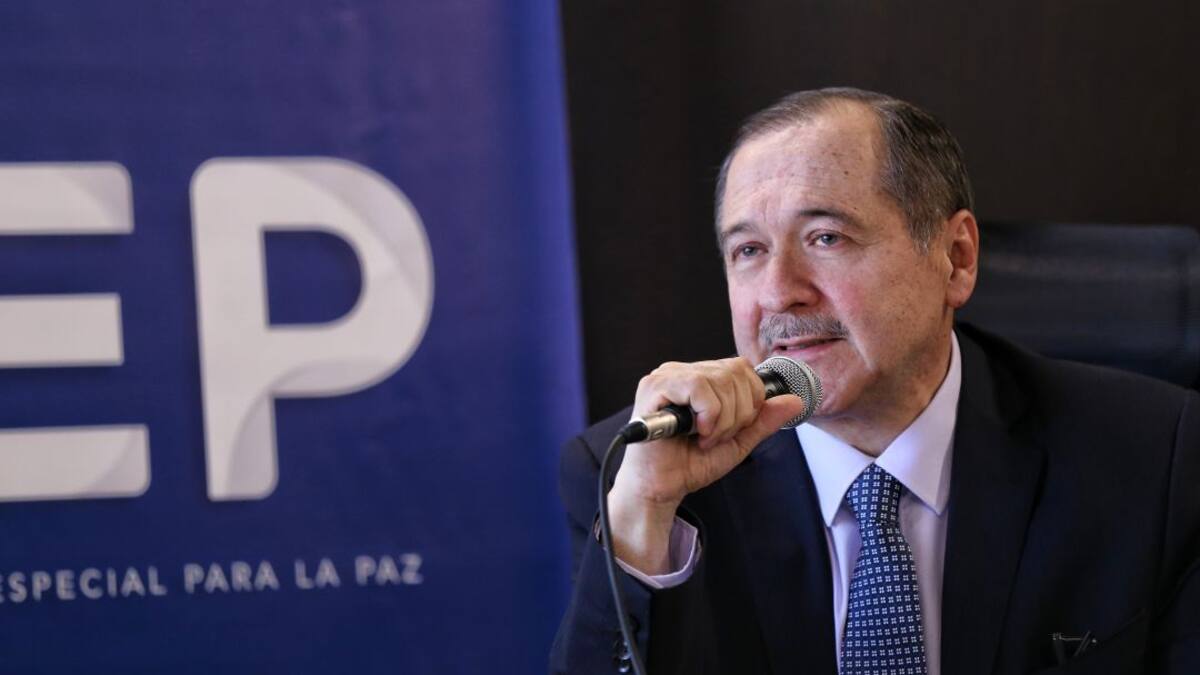 6.402 civiles asesinados no eran errores de puntería: Eduardo Cifuentes