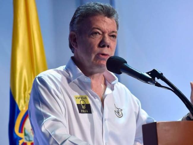 Imagen de Santos cae al 30%, el nivel más bajo de sus dos mandatos