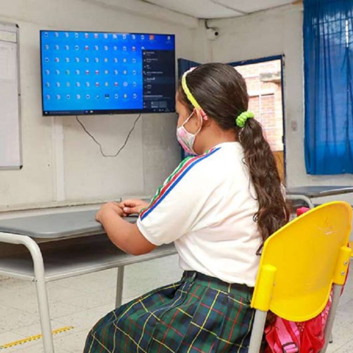 Más estudiantes regresarán a los salones el 15 de marzo