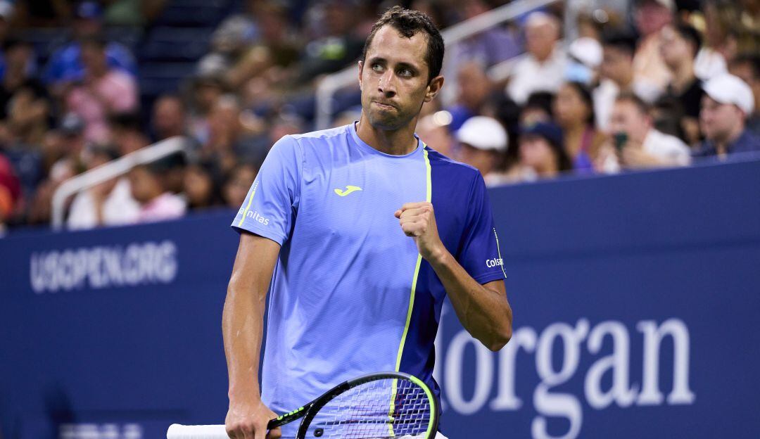 Daniel Galán, durante su histórica victoria ante Stefanos Tsitsipas.
