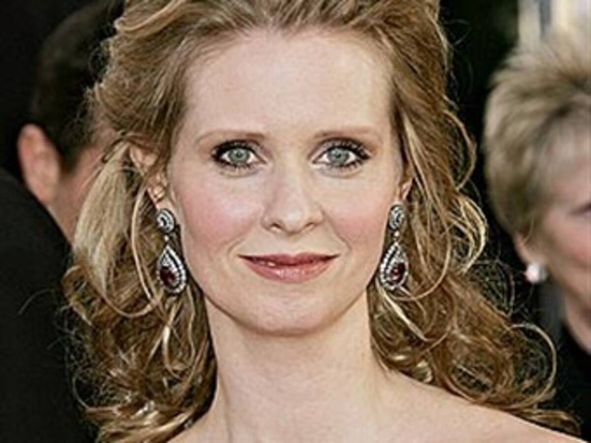 Cynthia Nixon dice que su novia 'es básicamente un hombre bajito con pechos'