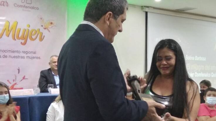 Luz Aneth Botina, mujer Comfenalco Quindío