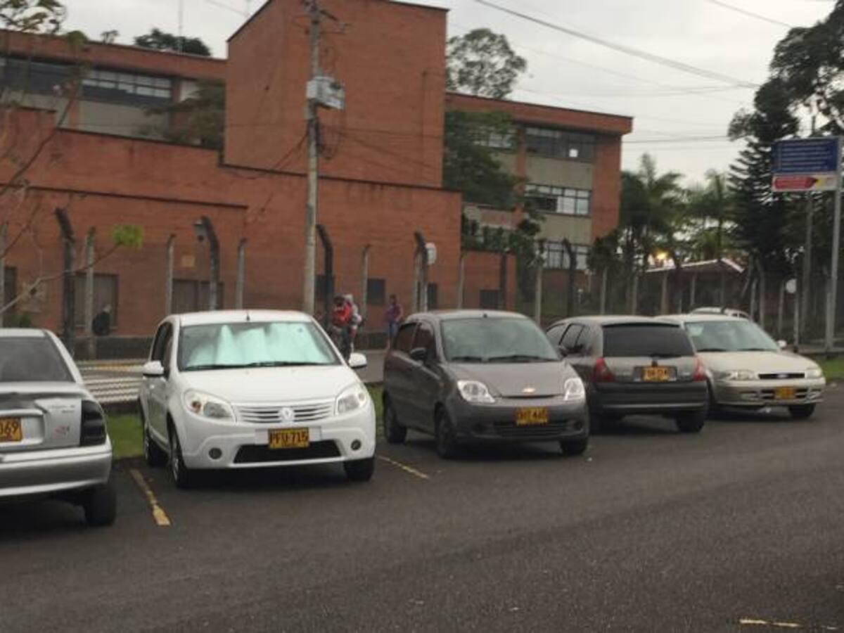 Nueva medida de pico y placa para parquear en la UTP