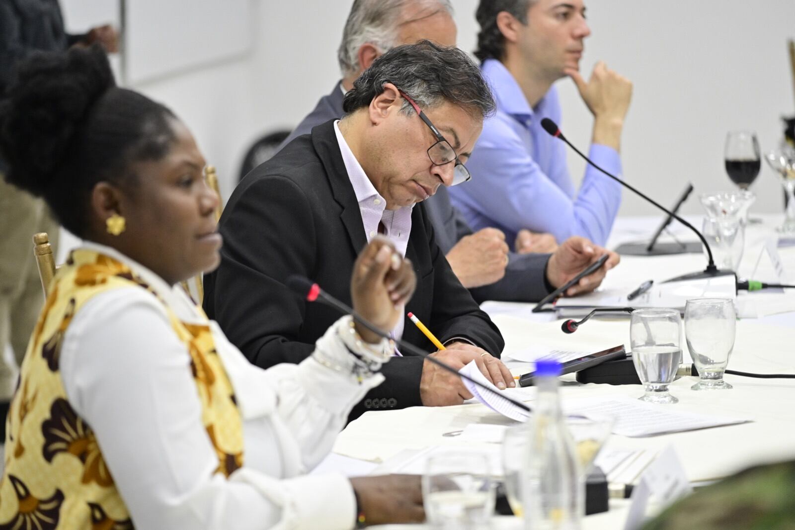 Francia Márquez y Gustavo Petro durante el primer Consejo de Seguridad sobre violencia de género. 6 de junio de 2023. Foto: Presidencia.