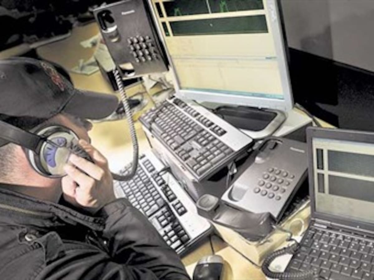 Más de 140 líneas telefónicas habrían sido 'chuzadas' por el DAS