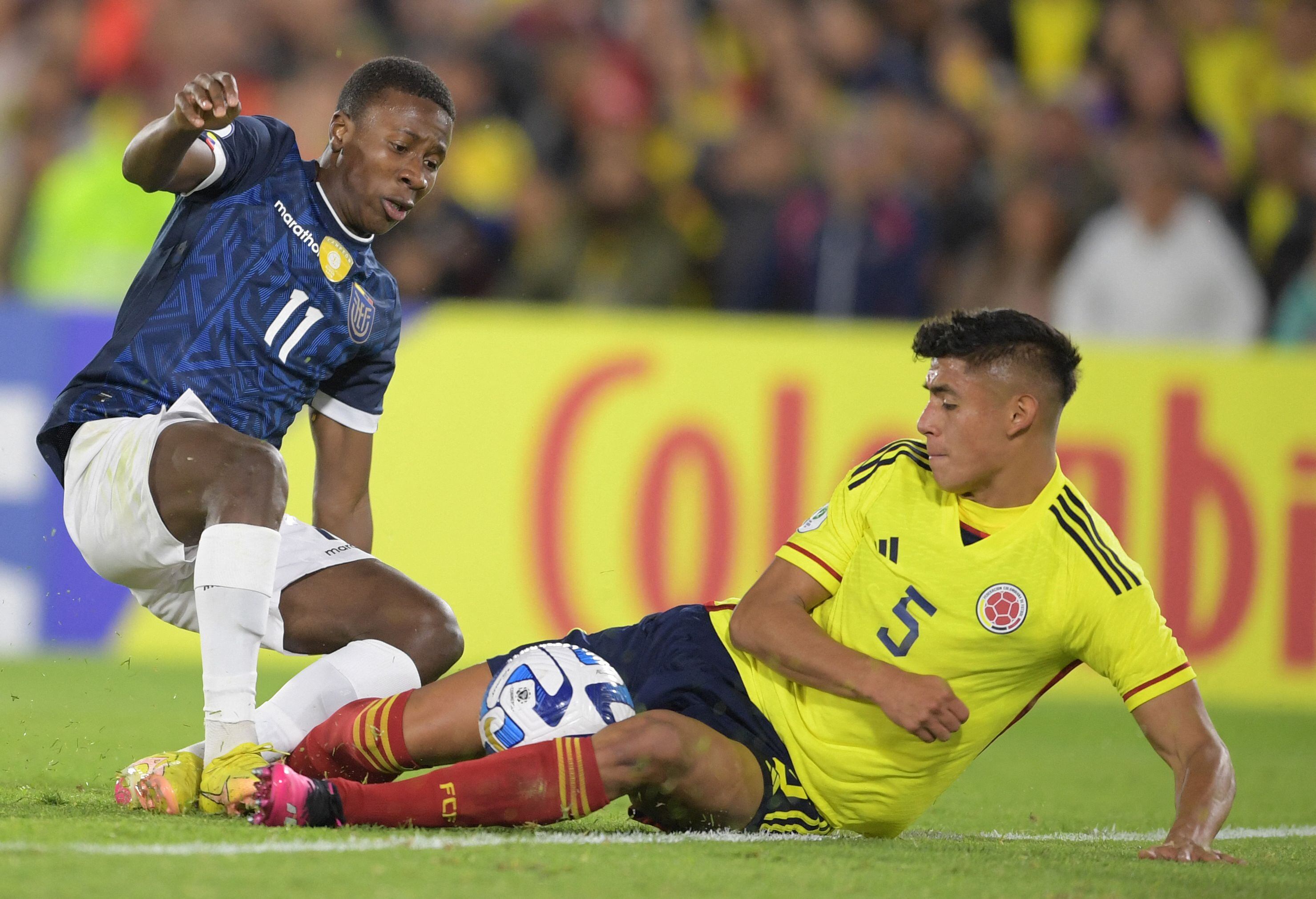 Kevin Mantilla, defensa bogotano de Santa Fe y de la Selección Colombia Sub-20. (Photo by DANIEL MUNOZ/AFP via Getty Images)