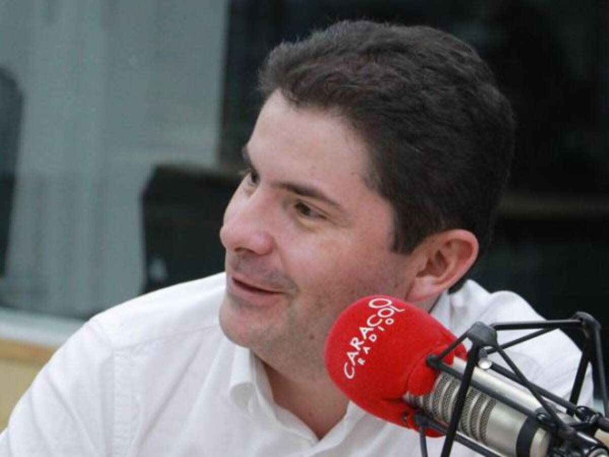 La JEP hace lo adecuado: Henao sobre petición de pruebas de Santrich