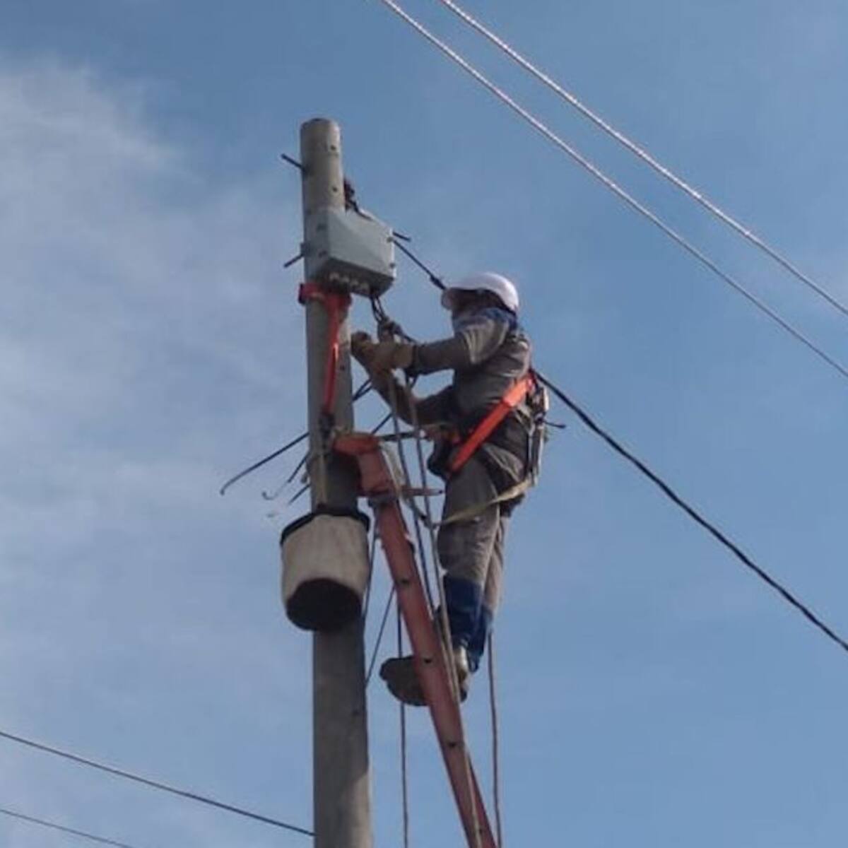 Alcaldía de Remolino y Air-e firman convenio de electrificación