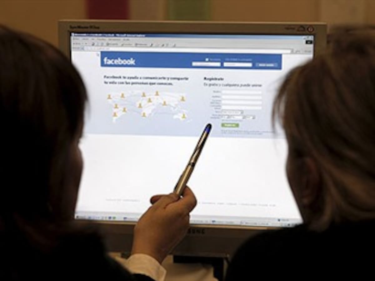 ​Autoridades británicas afirman que vigilancia a redes sociales es legal