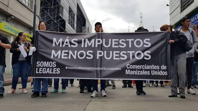Hunden proyecto que cobraría más impuestos a comerciantes en Manizales. Foto: Adrian Rodríguez (W Radio)