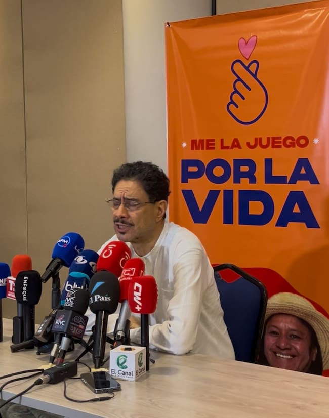 Cepeda pide acelerar debate presidencial y reclama a Abelardo designación de compromisarios