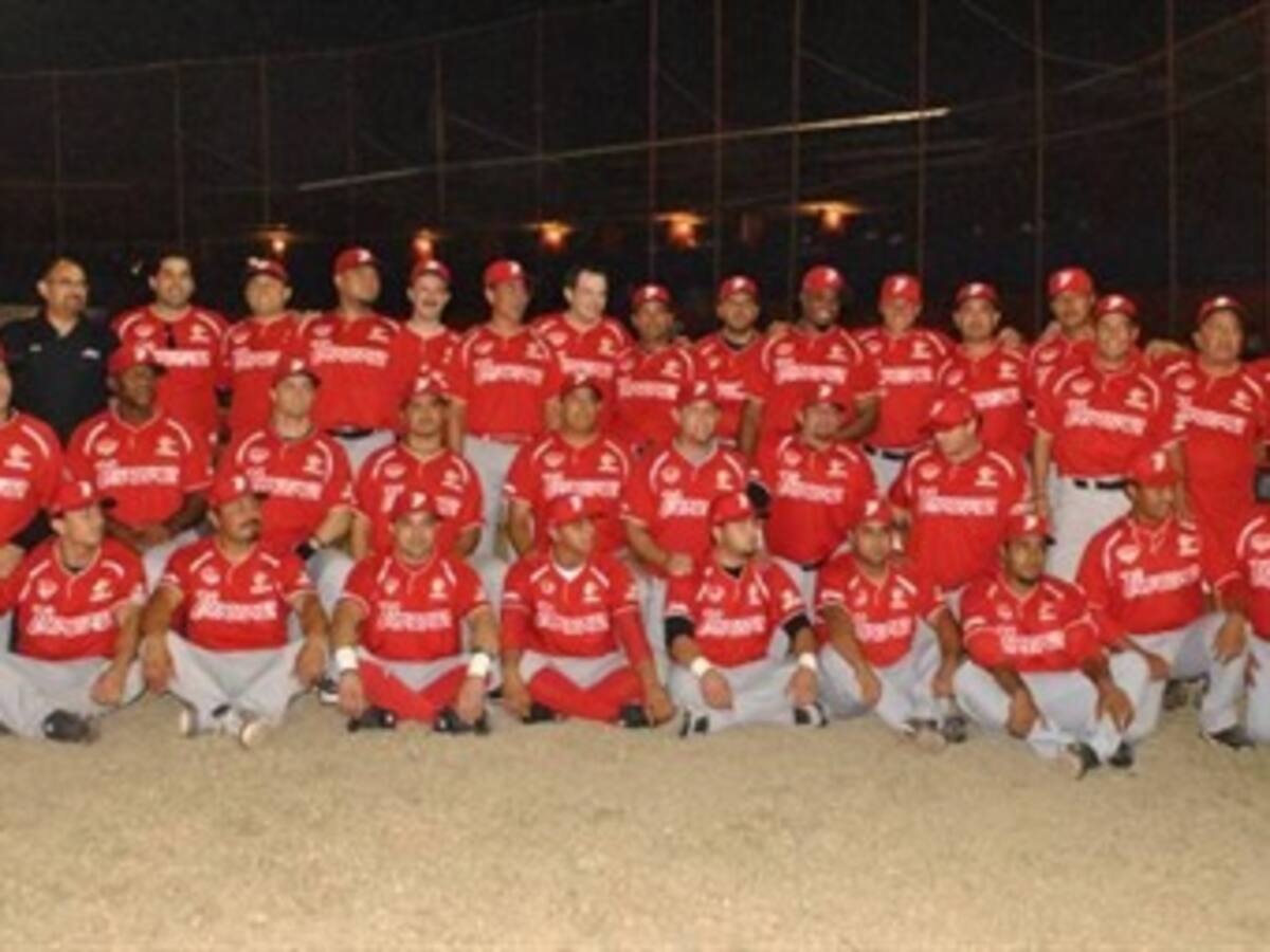 Toros de Colombia vencieron 13-2 a Brujos de Tuxtlas en amistoso de Béisbol