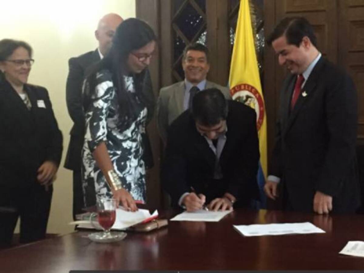 Firmado convenio para implementación de cámaras de vigilancia en Barranquilla