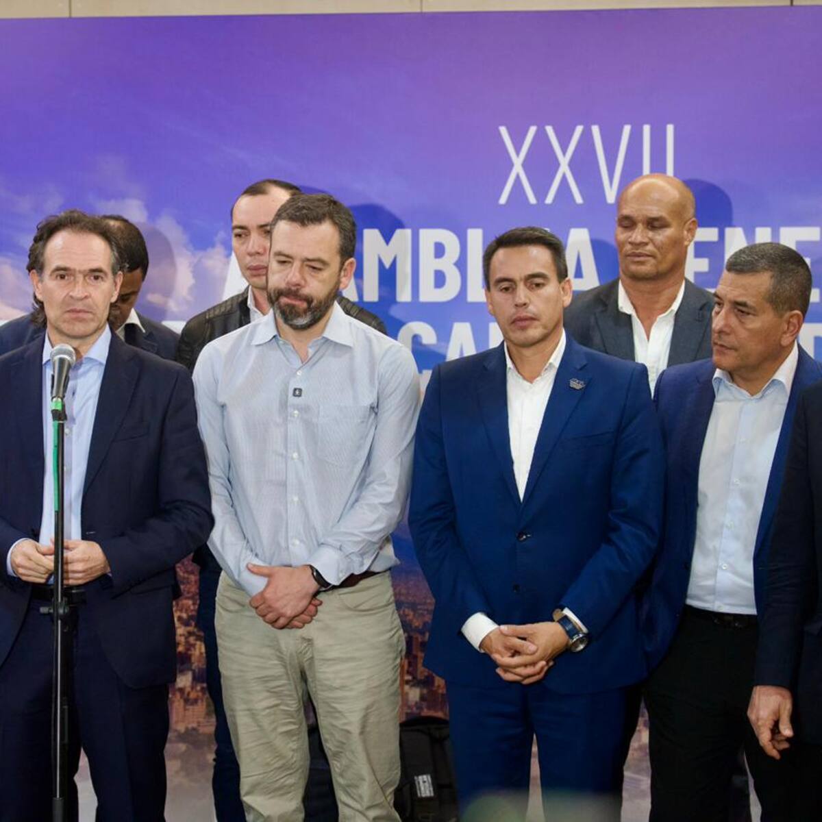 El alcalde de Medellín pide a los candidatos a la presidencia que se comprometan con las regiones