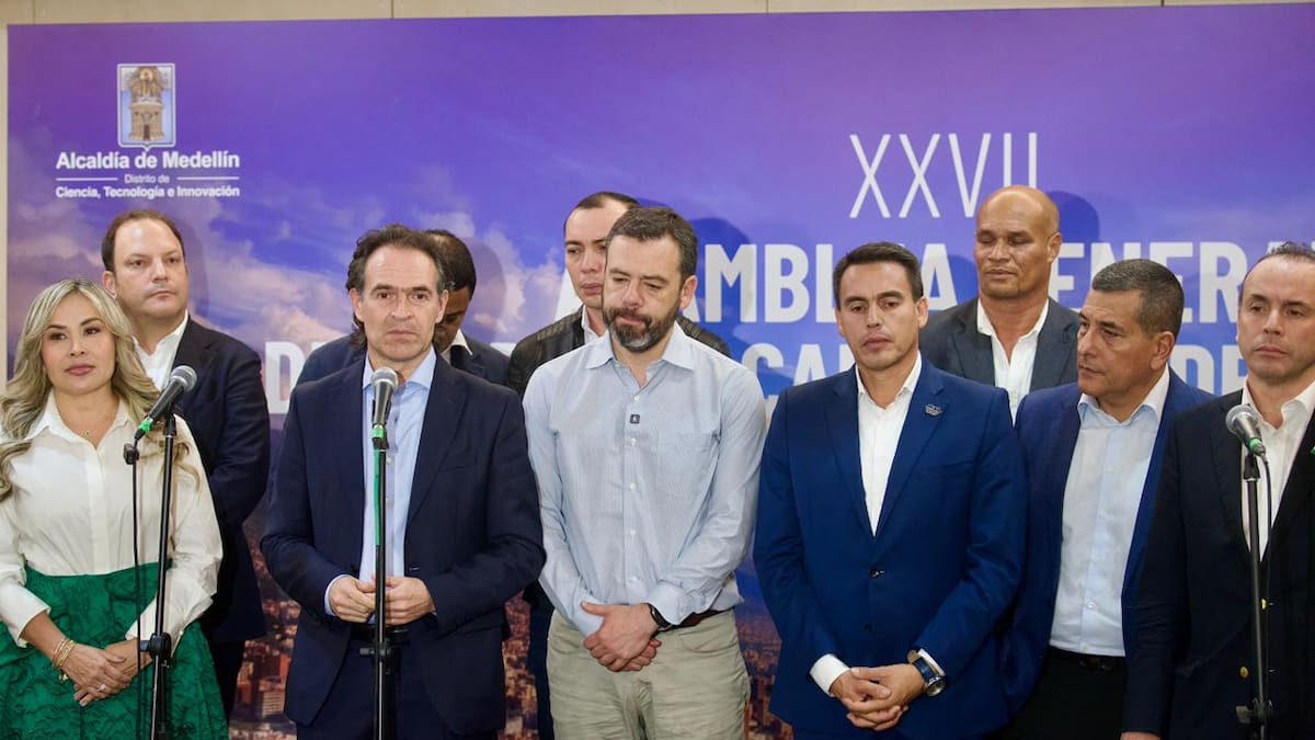 El alcalde de Medellín pide a los candidatos a la presidencia que se comprometan con las regiones