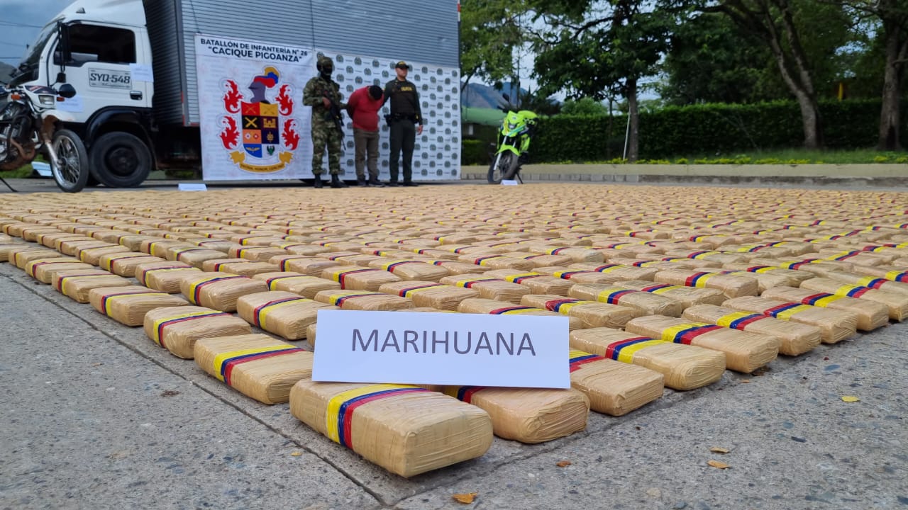 Con esta operación militar se logran afectar las estructuras criminales dedicadas al narcotráfico que permanentemente tratan de utilizar los corredores viales de departamento del Huila.