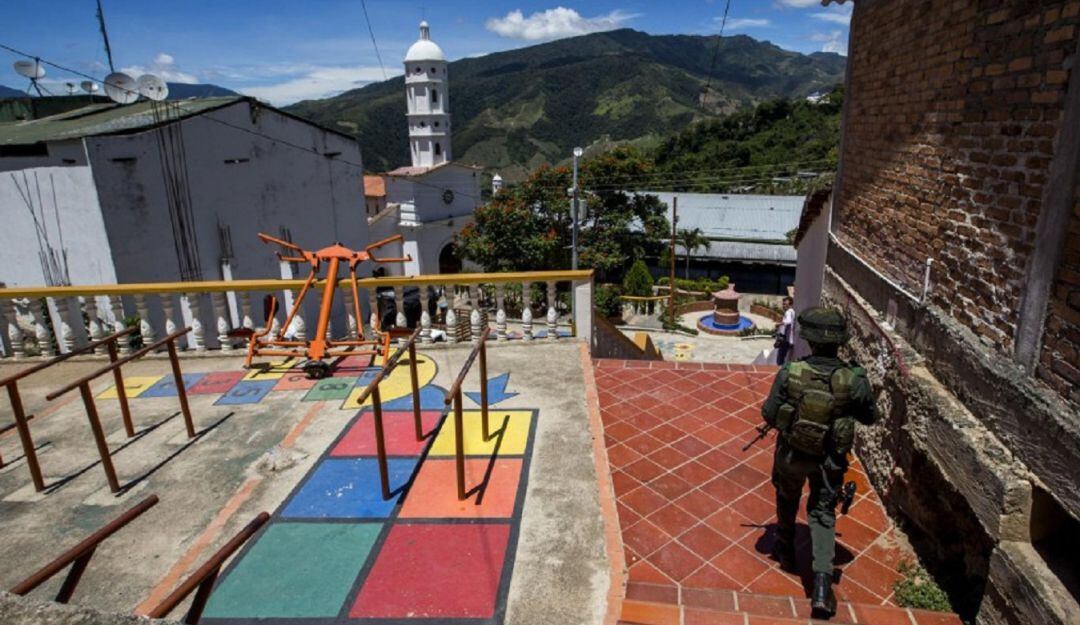 Acordonado parque principal de Hacarí por dos granadas de fragmentación