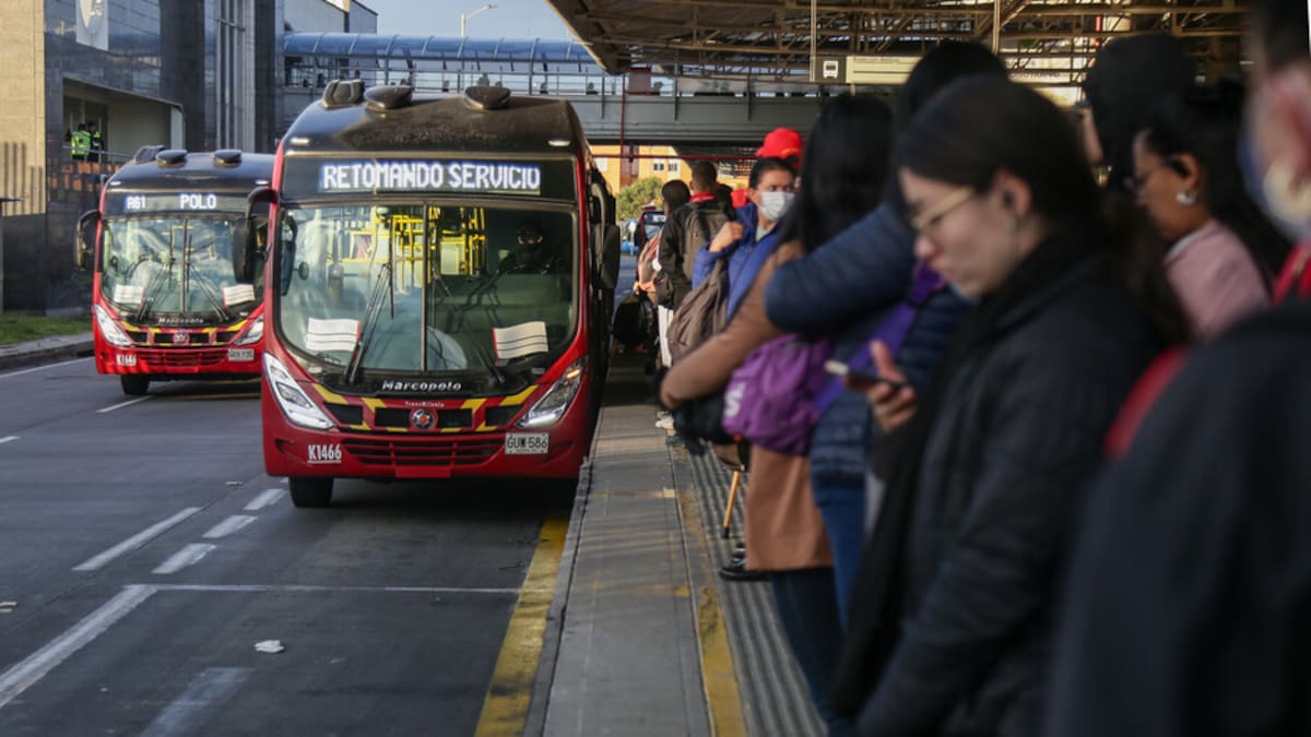 Vigilante de TransMilenio que resultó agredida con químico en la estación San Mateo fue dada de alta