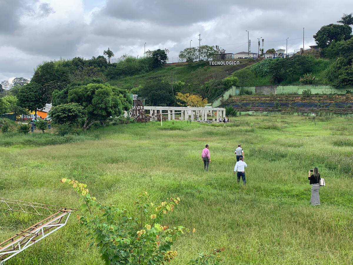Continúan paralizadas las obras del estadio de Calarcá por rediseños