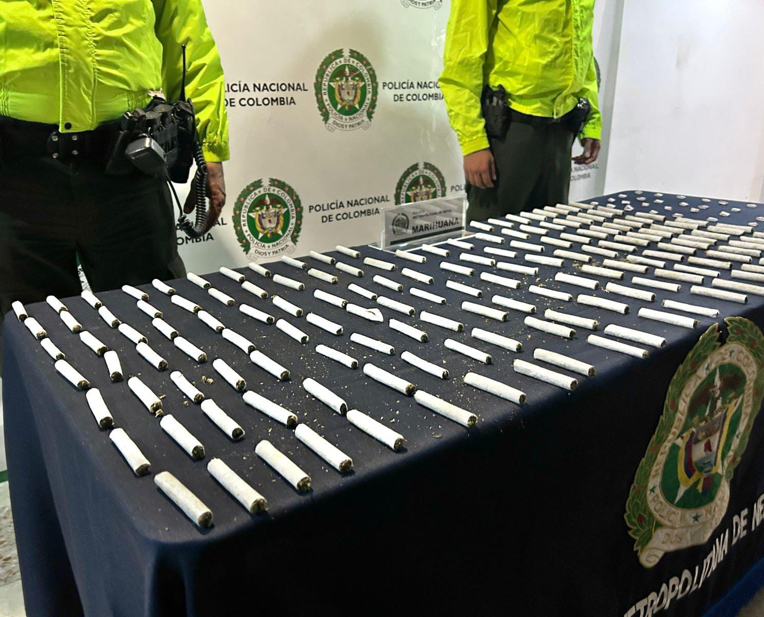 La incautación de 187 dosis de marihuana y 41 dosis de bazuco. Foto policía Neiva.