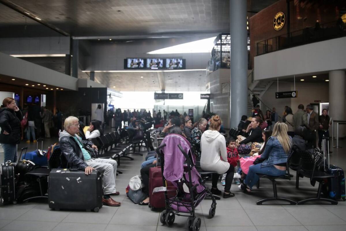 Manifestó que la prioridad es preservar la seguridad de los usuarios y las tripulaciones de vuelo. ”No es una in tensión de tapar el sol con la mano”, comentó.