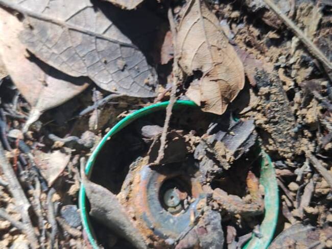 Armada destruye mina antipersona en zona de río Yurumanguí