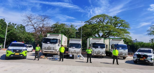 Policía del Magdalena recupera cuatro vehículos de carga y mercancía avaluada en más de mil millones/ DEMAG