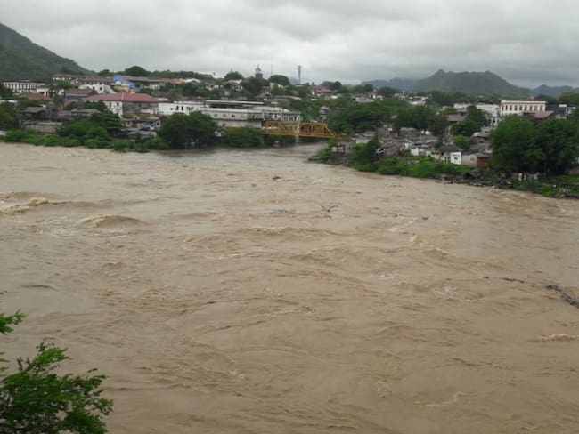 Hay que activar alertas en cuencas de riós Cauca y Magdalena: Omar Franco