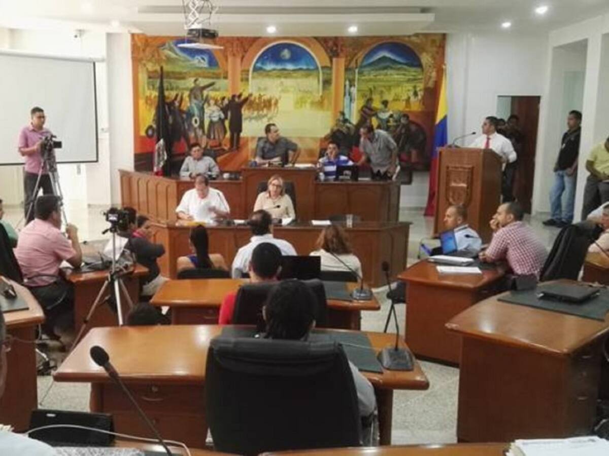 Concejo pide al alcalde no generar mayor endeudamiento por mega obras