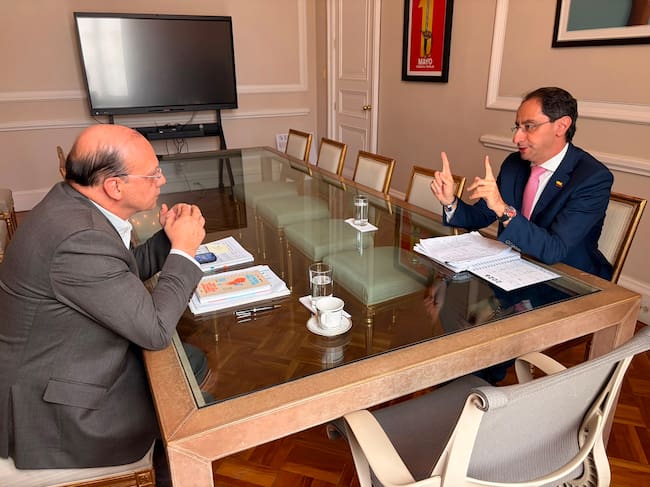 Proceso de empalme en la Casa de Nariño | Germán Ávila (izquierda) y José Manuel Restrepo (derecha): Presidencia de la República.