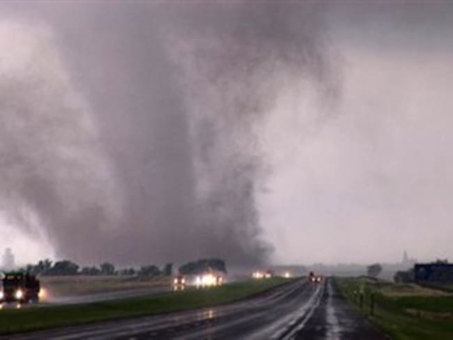 Cadena de tornados causa la muerte de seis personas en Texas, EE. UU.