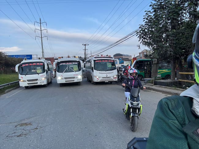 Protestas en Bogotá: conductores de buses exigen garantías para trabajar. Foto: suministrada.