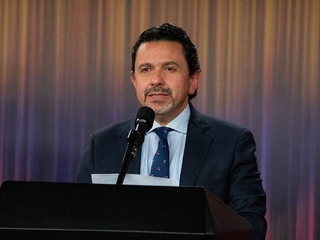 Miguel Ceballos aseguró que la JEP debe valorar si el senador Carlos Antonio Lozada puede continuar con su curul después de confesar que ejecutó el asesinato de Álvaro Gómez Hurtado. Foto: Colprensa / EXTERNOS