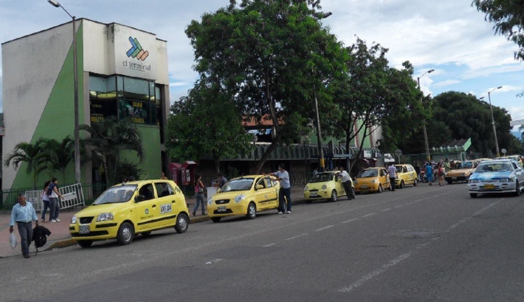 Entre los destinos preferidos por los pasajeros  están los municipios Yaguara, Rivera, Altamira y Campoalegre.