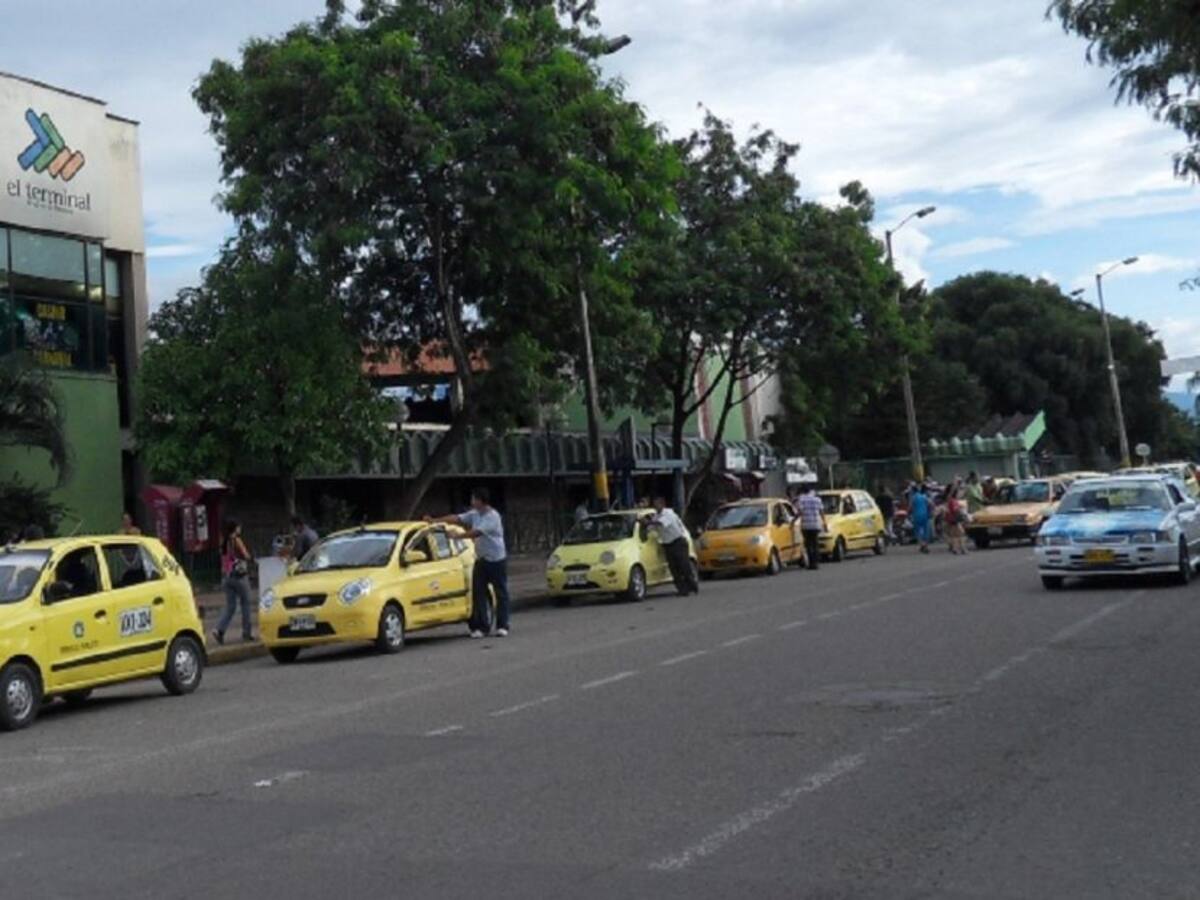 Durante festivo pasaran por terminal de transporte de Neiva 19 mil personas