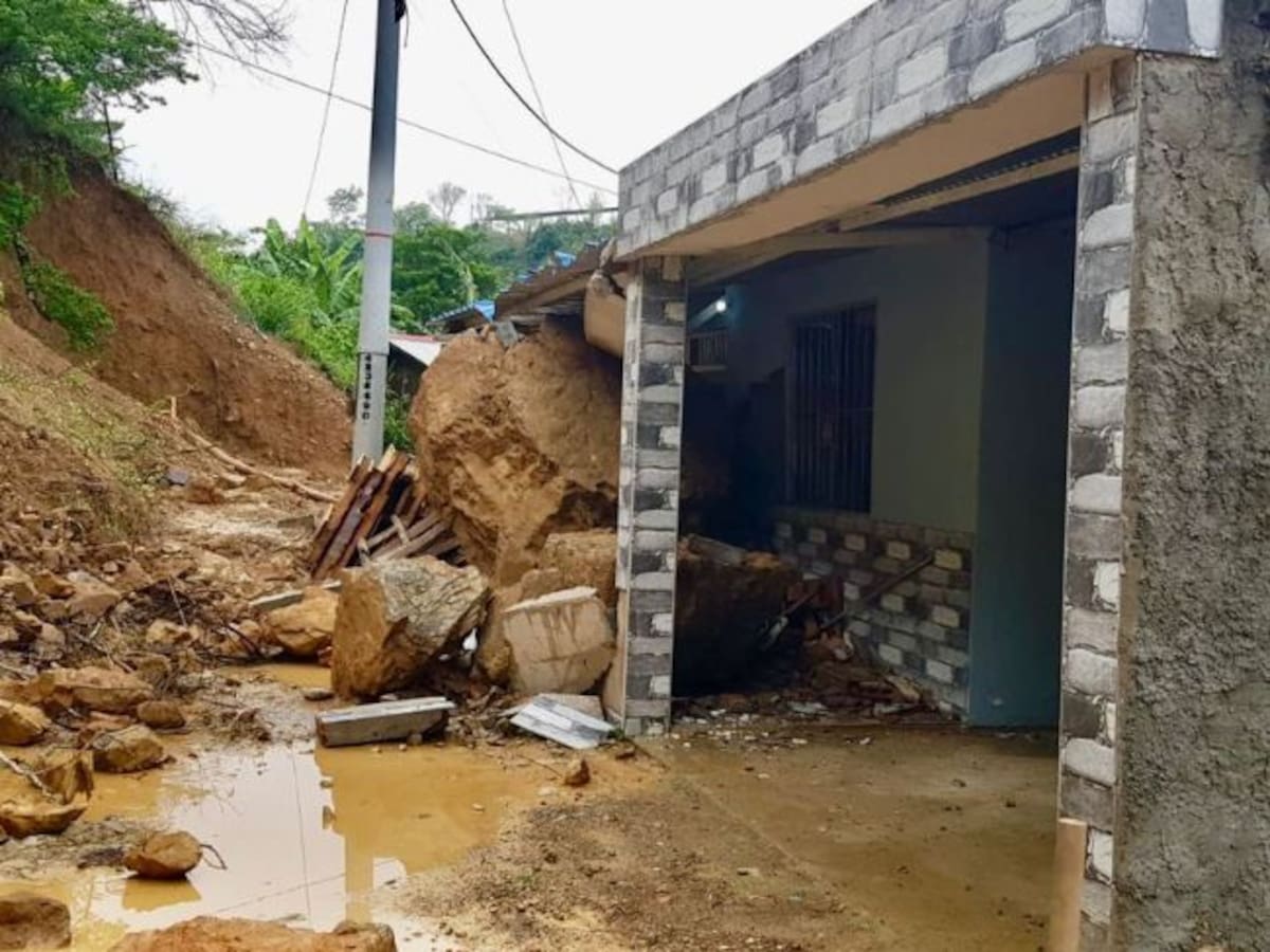 Fuertes lluvias dejan cerca de 30 emergencias en Bucaramanga y varias viviendas afectadas