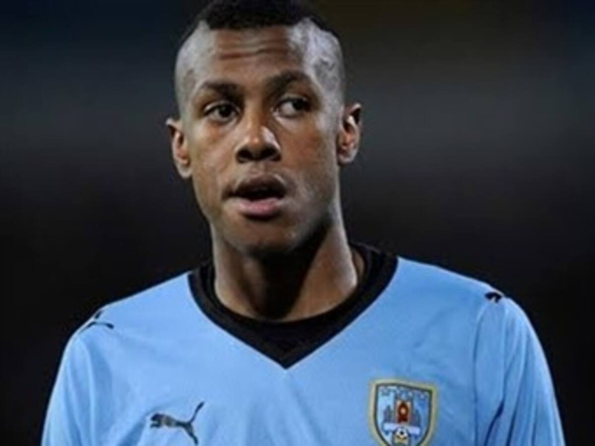 El delantero uruguayo, Abel Hernández, sufrió rotura de ligamento cruzado