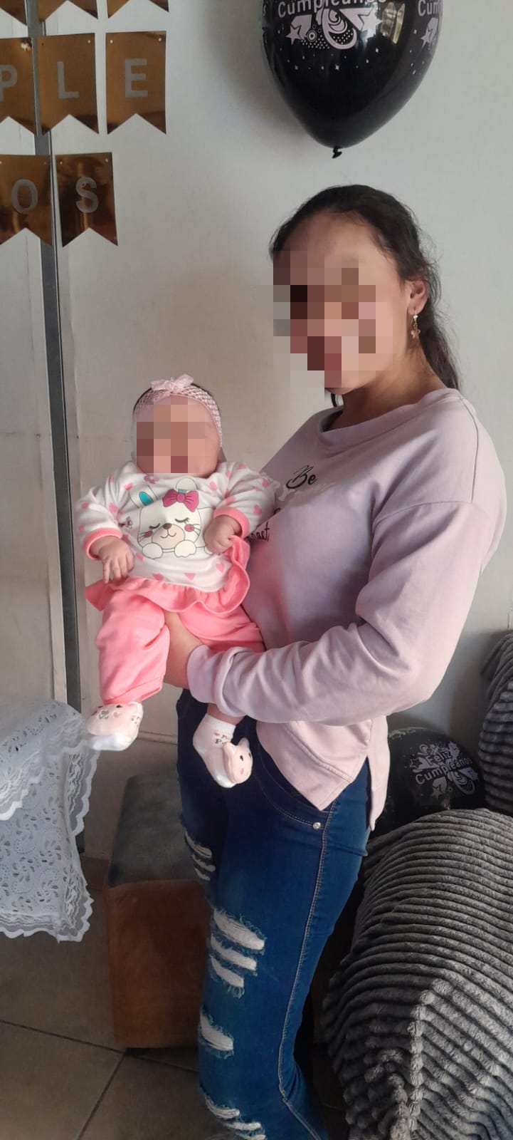 Michelle Sofía Rojas, de 16 años,  y su hija Valerie Samanta(3 meses), fueron reportadas desaparecidas en Duitama desde el pasado 23 de abril / Foto: Suministrada.