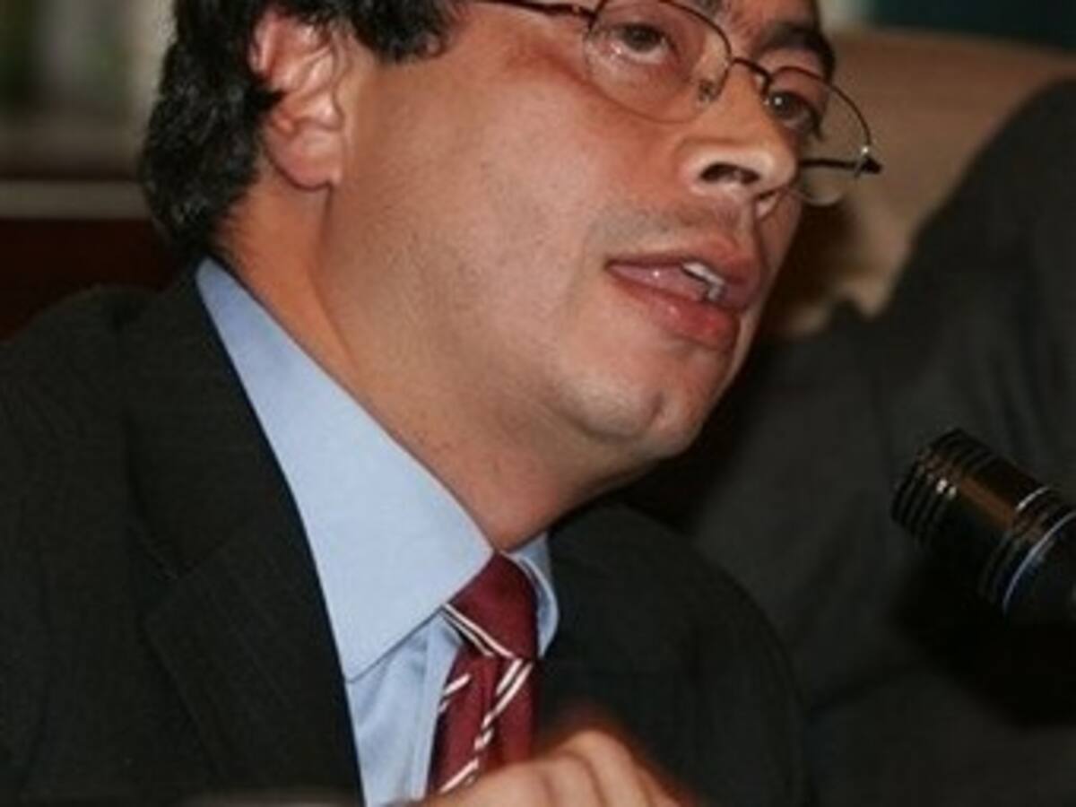 Ante inminente aprobación del referendo reeleccionista, oposición llama a la abstención