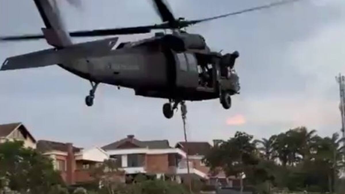 Llegan helicópteros al incendio en Ruitoque
