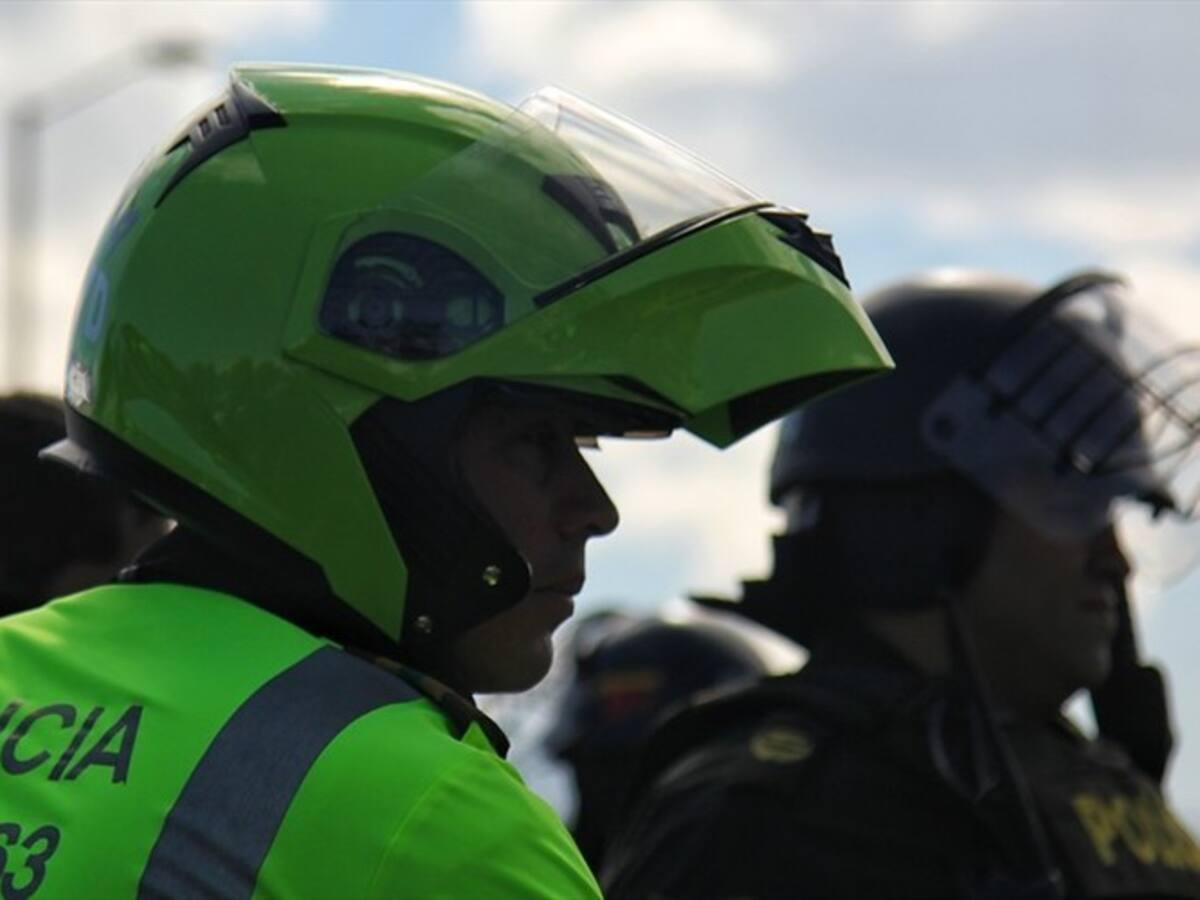A mordiscos le cercenaron un dedo a patrullero de la Policía