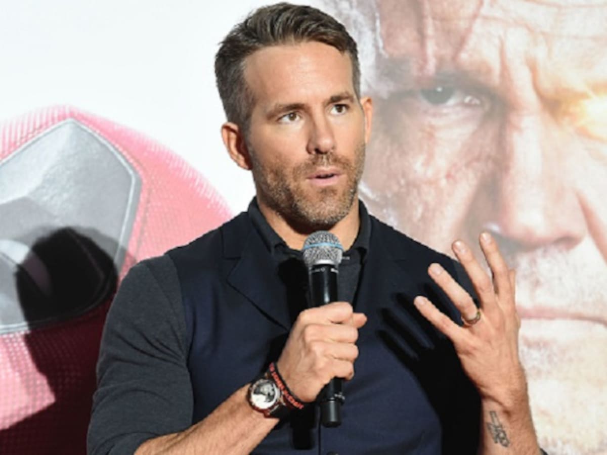 'Wolverine' felicita a 'Deadpool' en su cumpleaños