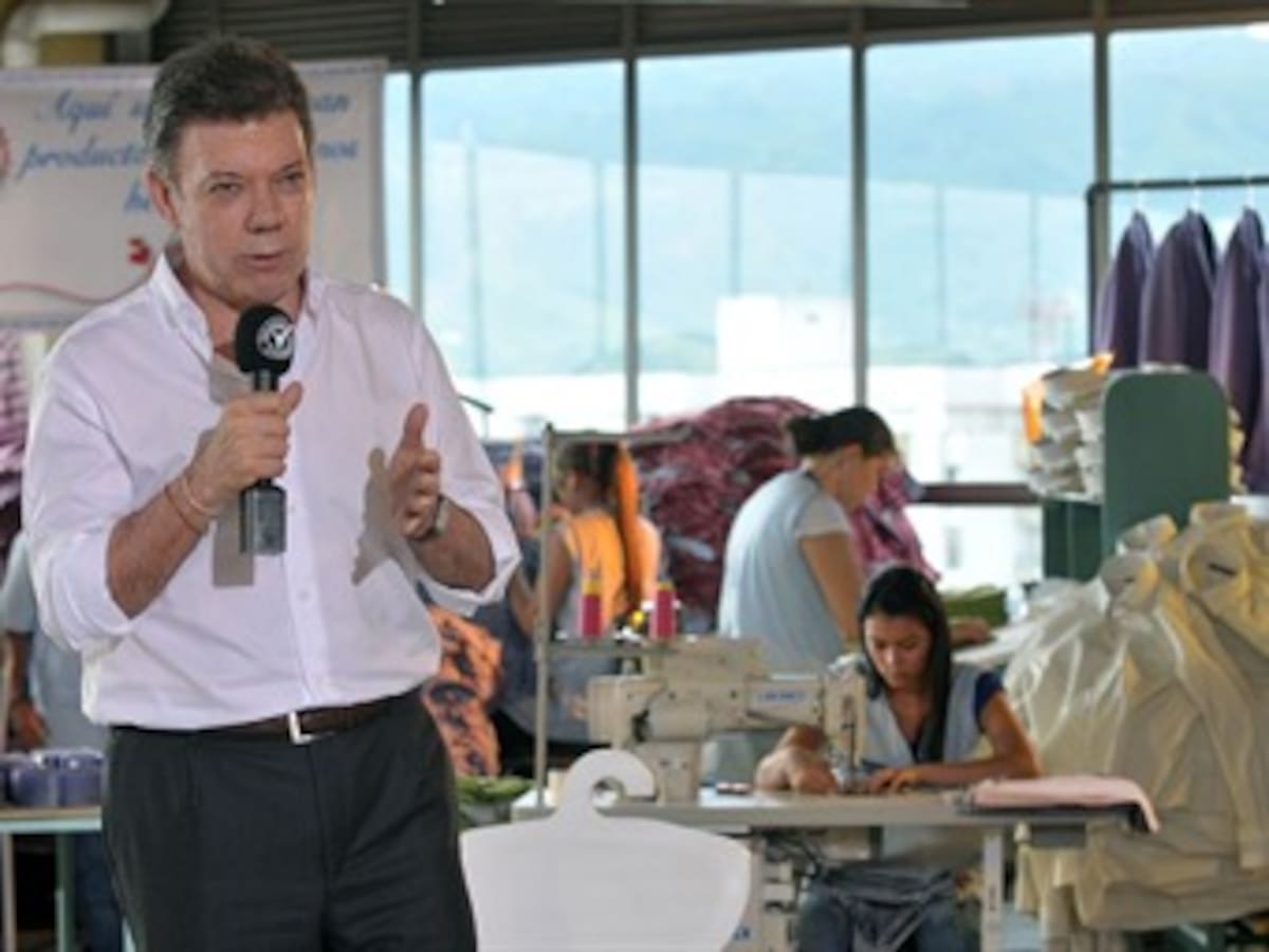 Santos dijo que durante su gobierno se han creado 2 millones 49 mil empleos