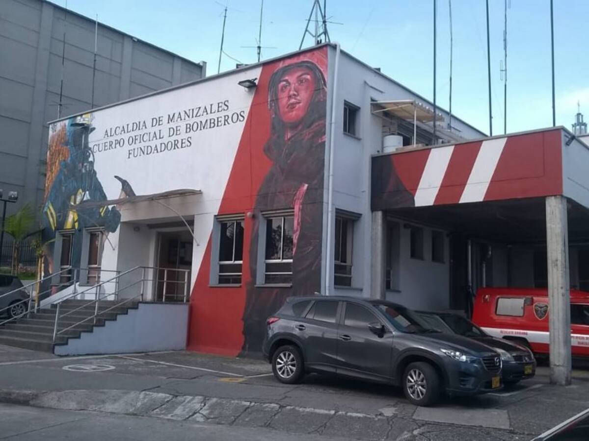 Bomberos piden a la comunidad mantenerse alerta ante riesgos por lluvias