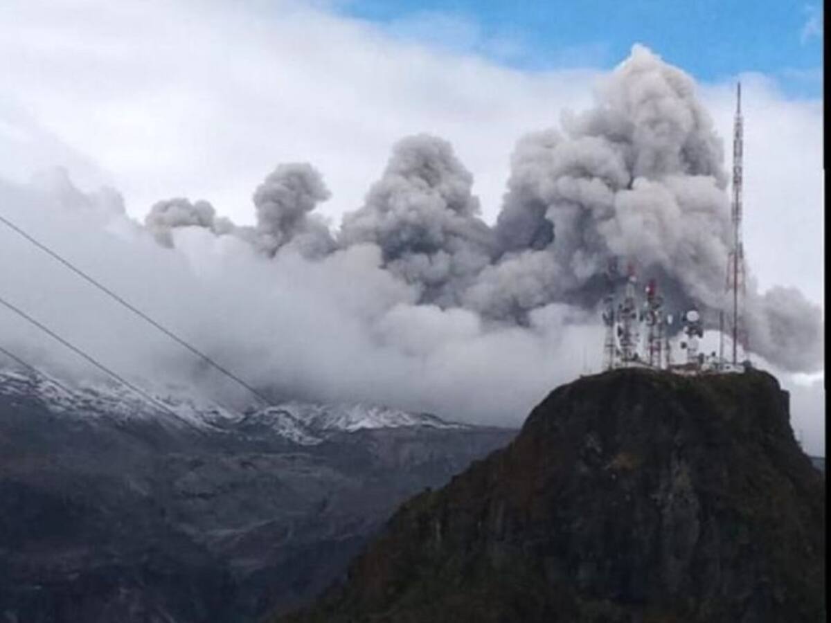 Pese a nueva erupción de ceniza, El Ruiz sigue en alerta amarilla